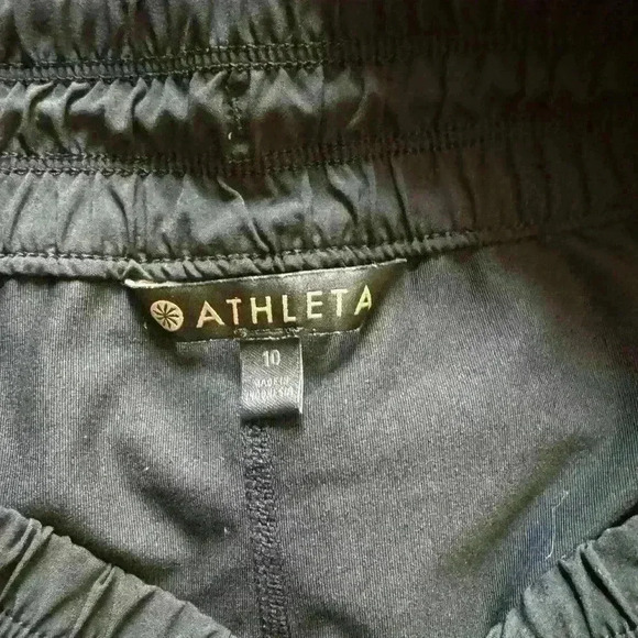 Athleta Zip-Front Expedition Cargo Skort Black Size 10 - Picture 3 of 5